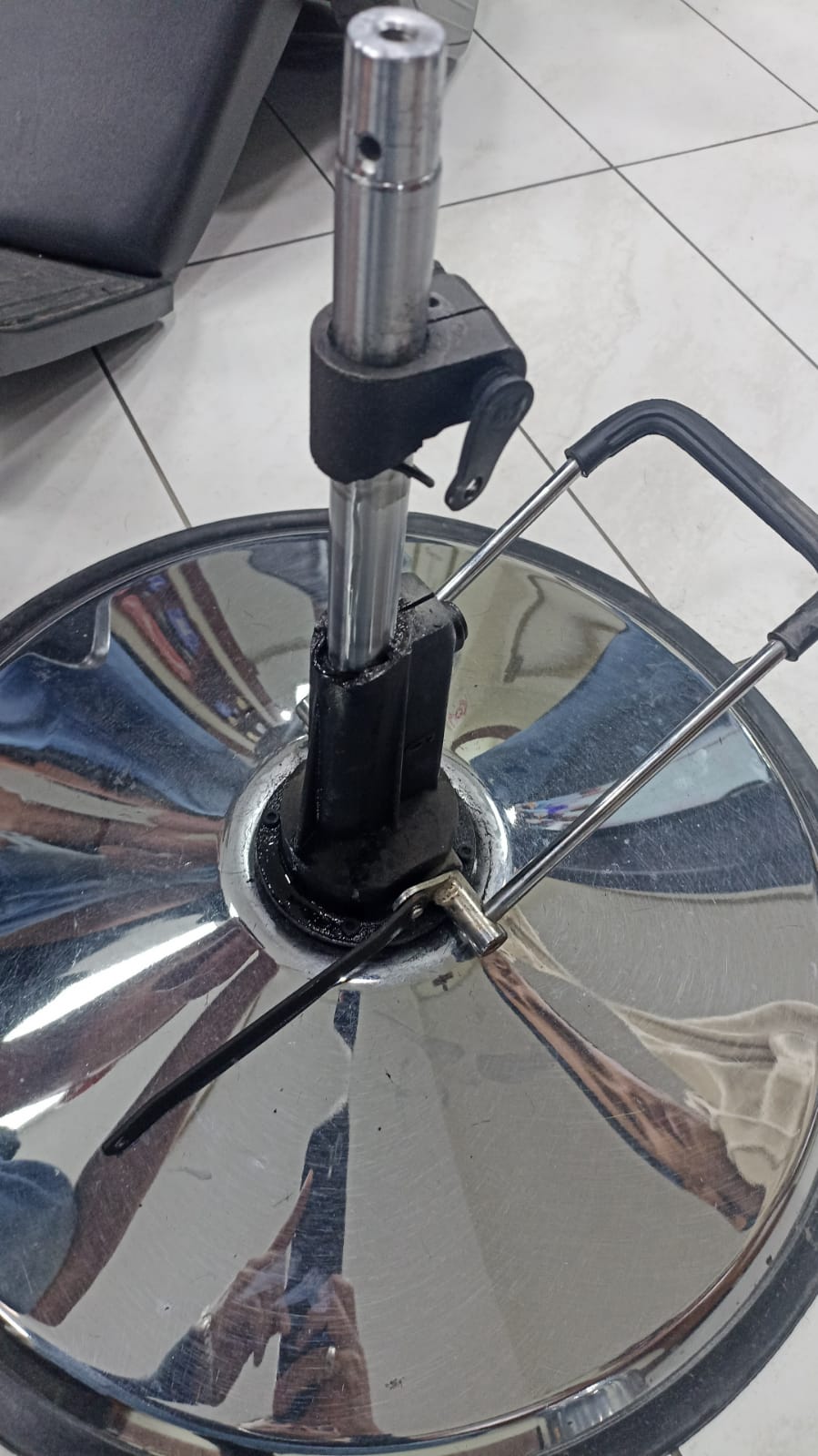 Poor quality salon pump